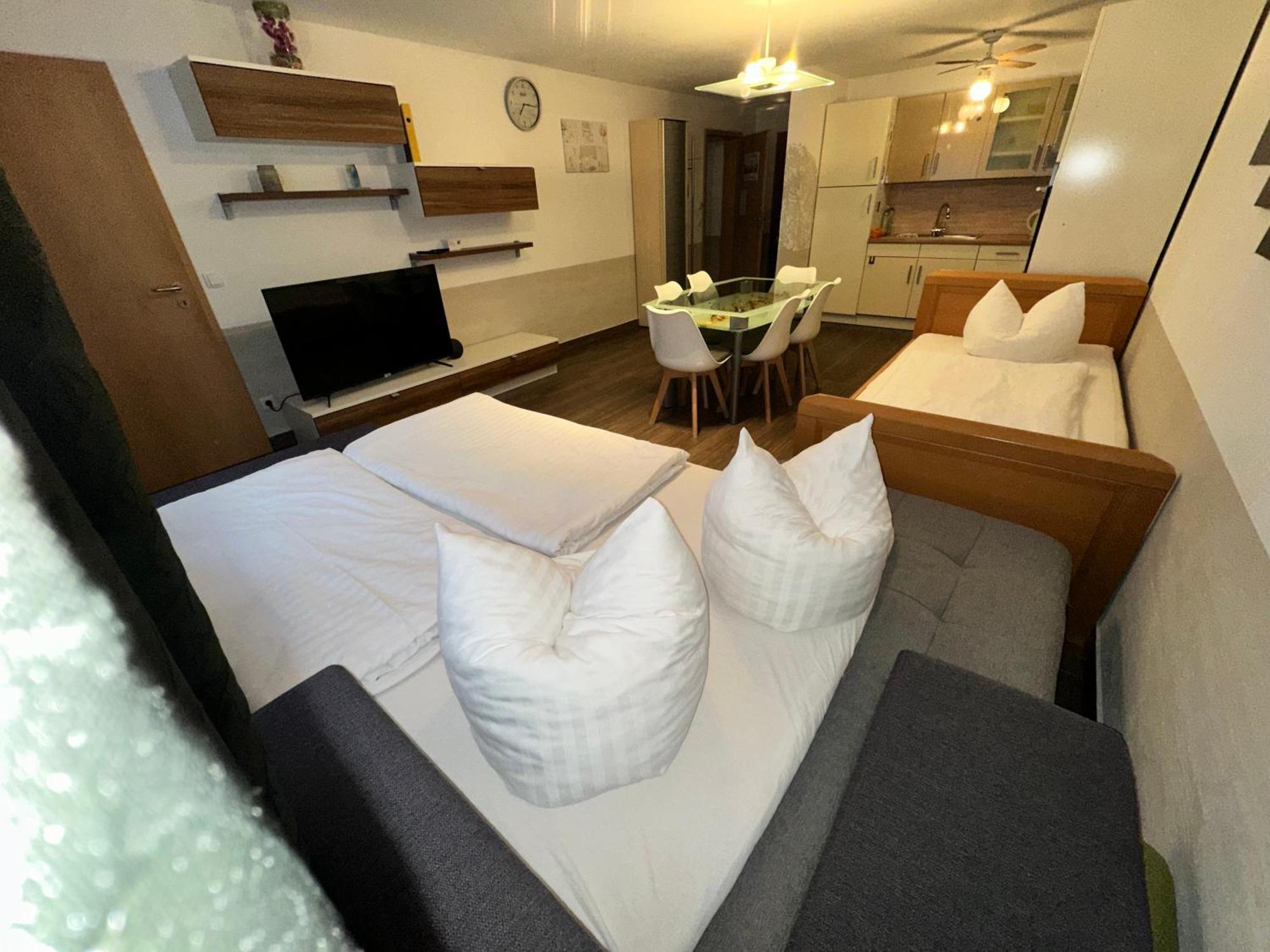 Apartment Stabel 8,1 Km Von Europa Park Kippenheim Buitenkant foto